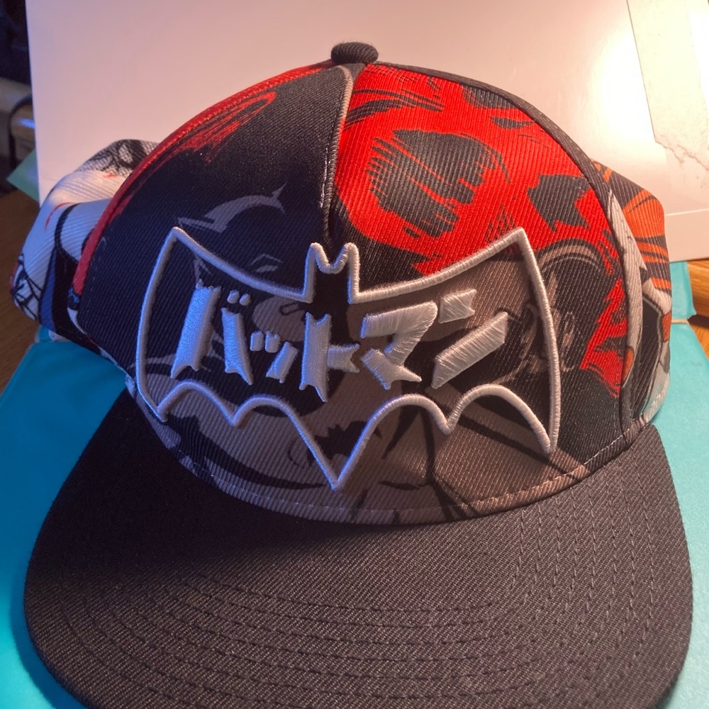 Batman baseball hat, new, snap back.